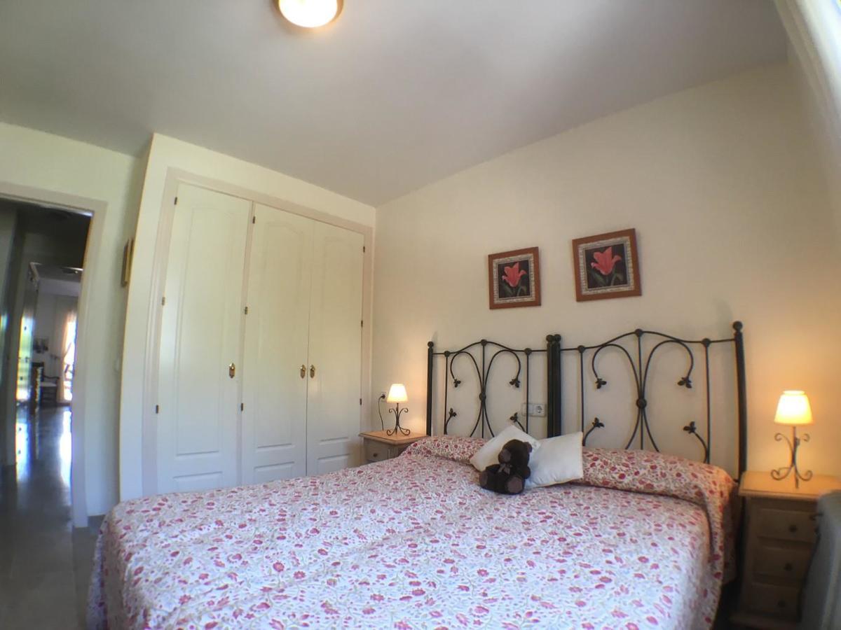 2236-Lovely Groundfloor With Pool View 카사레스 외부 사진
